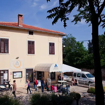 HI Hostel Pula-3